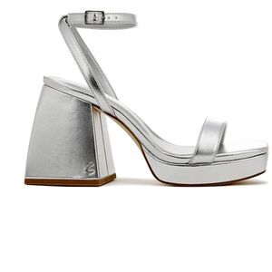 New in Box Circus by Sam Edelman Marie Platforms- size 7